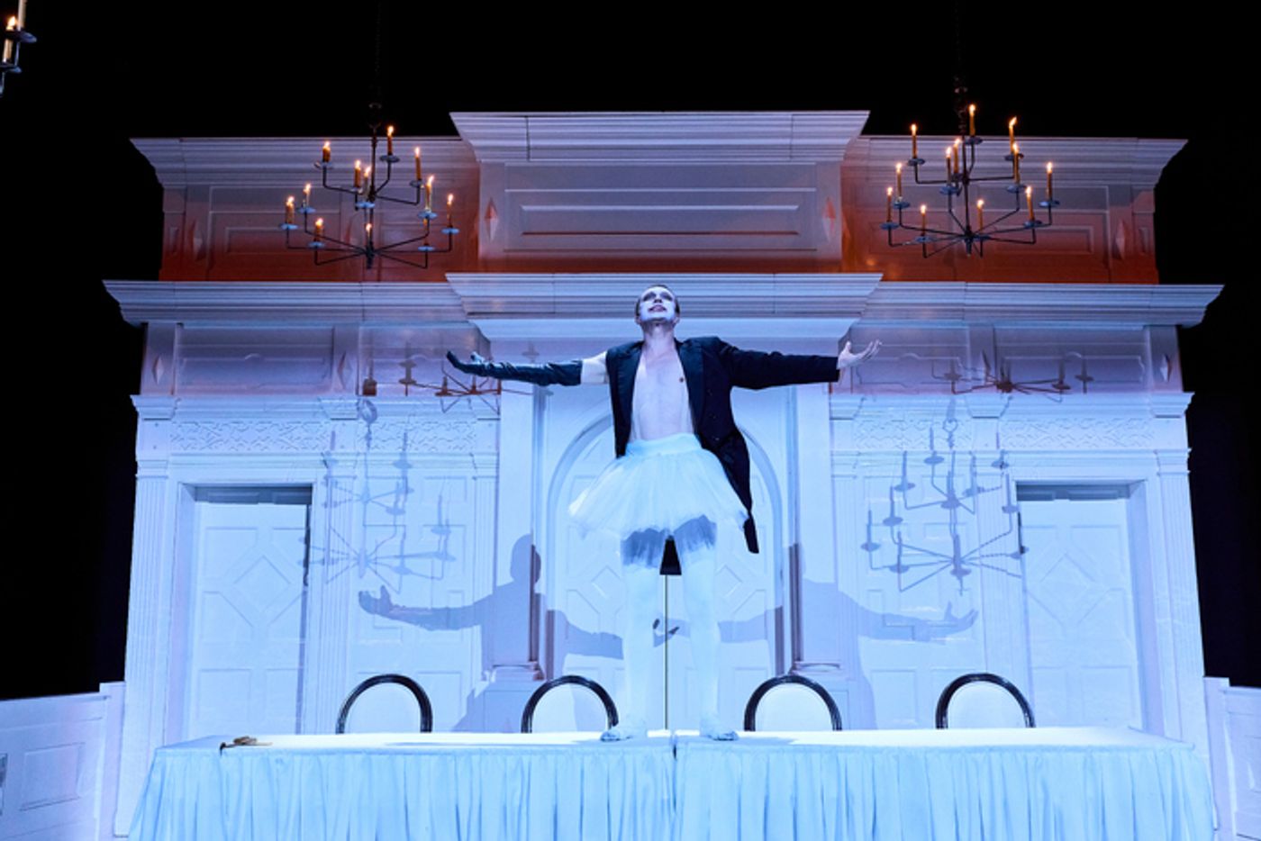 Photos: Headlong's A MIDSUMMER NIGHT'S DREAM at Leeds Playhouse  Image