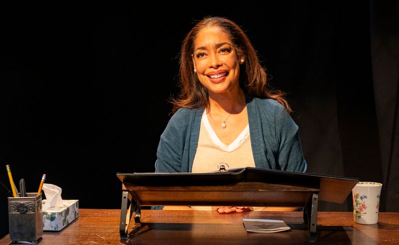 Photos: Carmen Cusack and Gina Torres in PEN PALS — photo 6 of 8