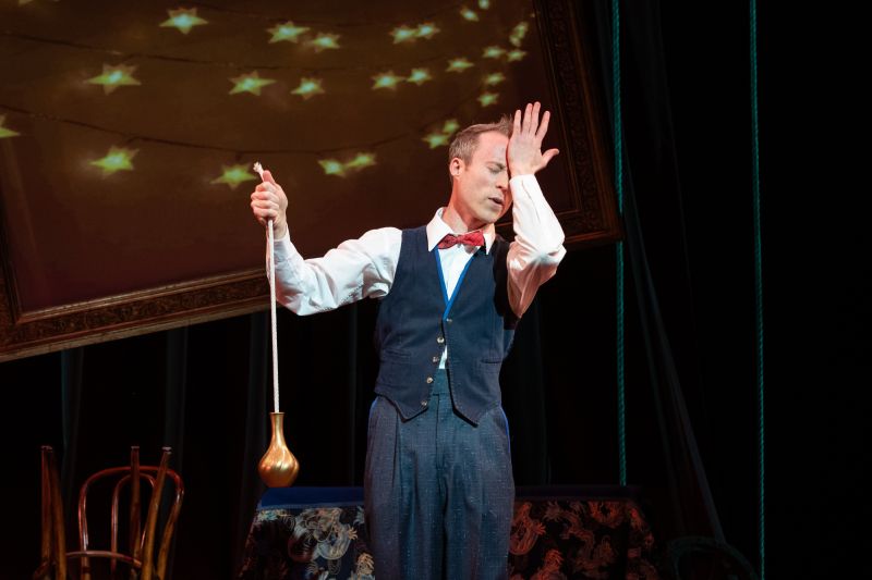 Review: NOTHING UP MY SLEEVE at Round House Image