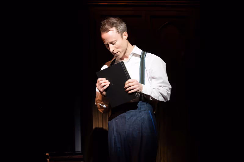Review: NOTHING UP MY SLEEVE at Round House Image
