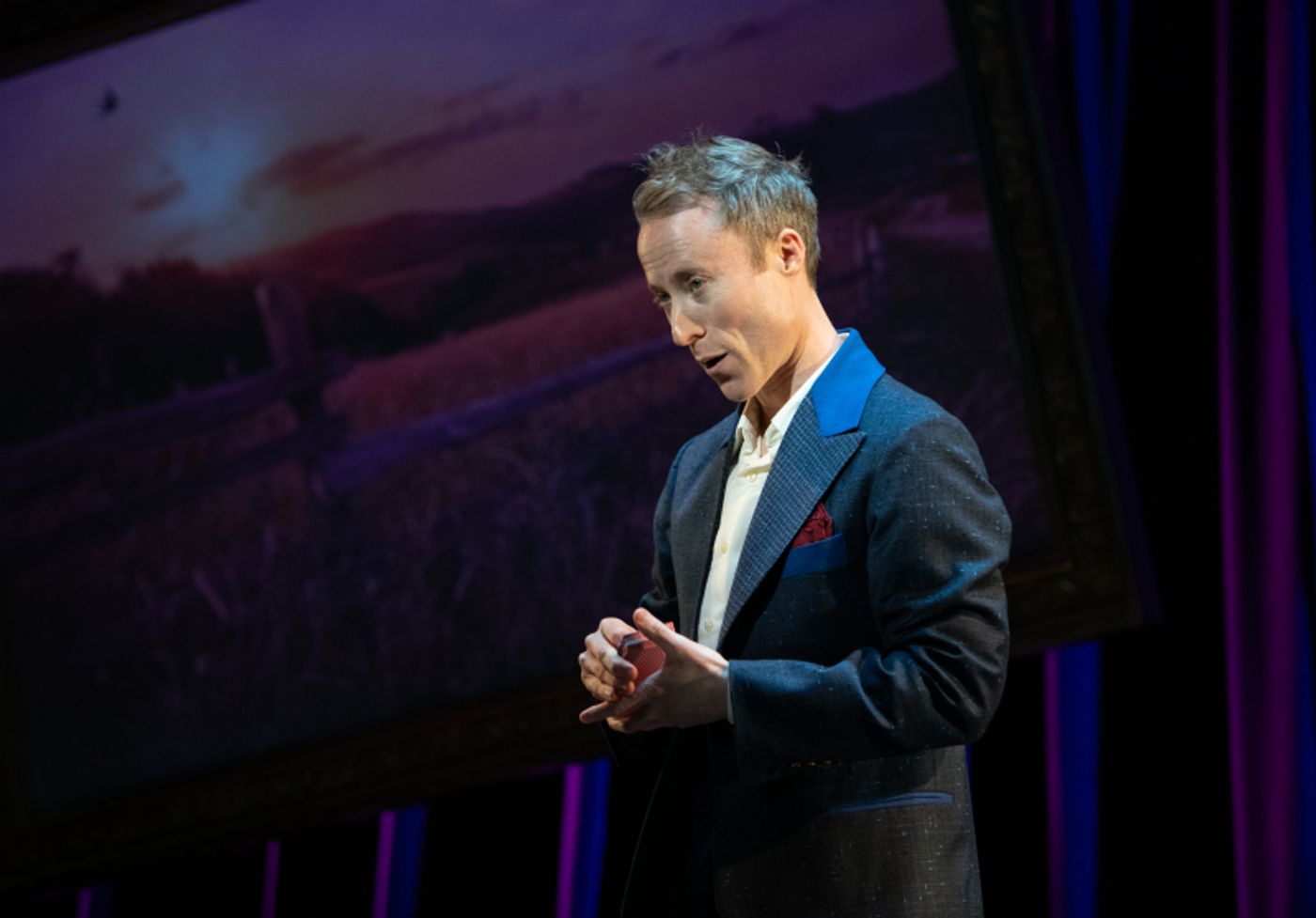 Review: NOTHING UP MY SLEEVE at Round House  Image