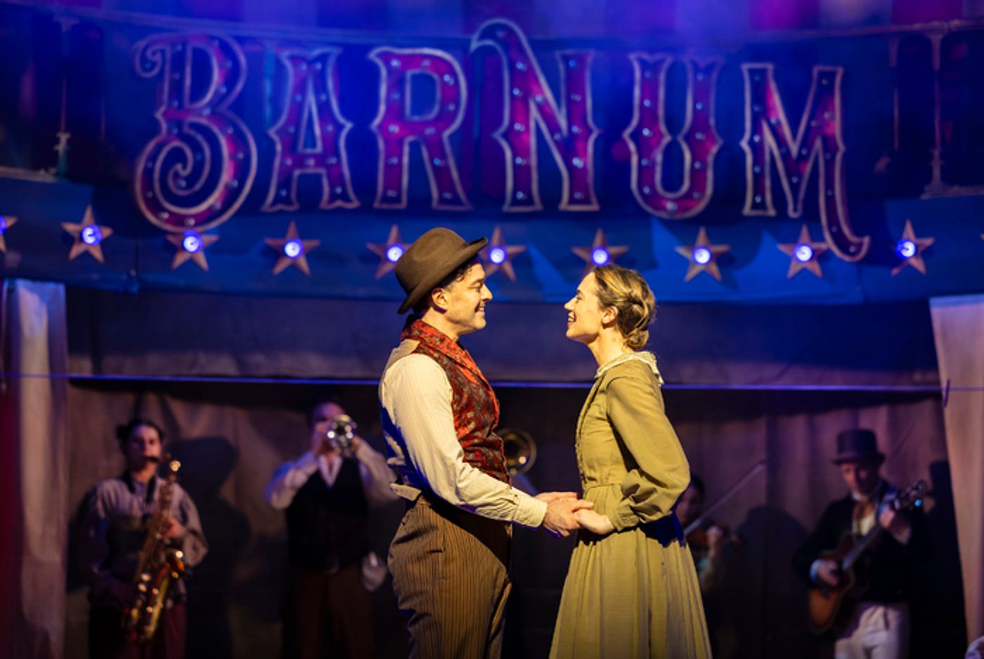 Photos: BARNUM Hits the Road on UK and Ireland Tour  Image