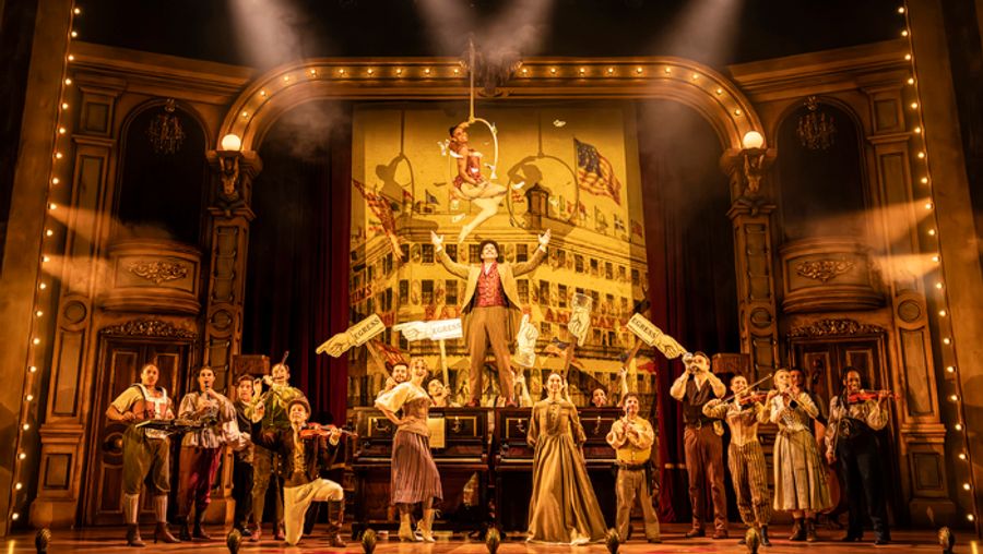 Photos: BARNUM Hits the Road on UK and Ireland Tour Image