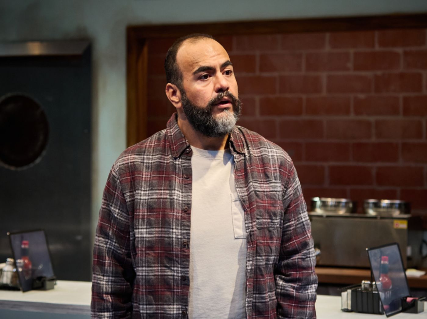 Interview: Orlando Arriaga of THE COUNTER at 4th Wall Theatre Co.  Image