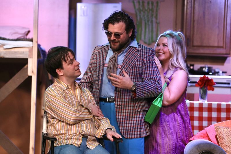 Review: BUTTERFLIES ARE FREE at Murry's Dinner Playhouse in Little Rock Image