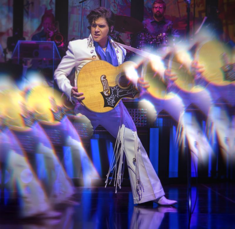 Review: ELVIS AND ELTON TOGETHER at New Theatre Restaurant Image
