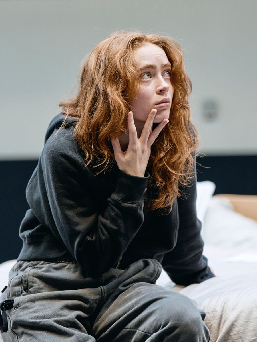 Photos: Sadie Sink, Noah Jupe, and More in Rehearsal For ROMEO & JULIET at the Harold Pinter Theatre  Image