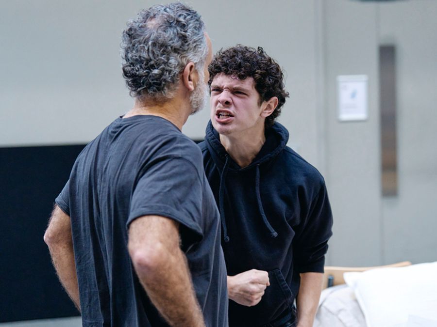 Photos: Sadie Sink, Noah Jupe, and More in Rehearsal For ROMEO & JULIET at the Harold Pinter Theatre  Image