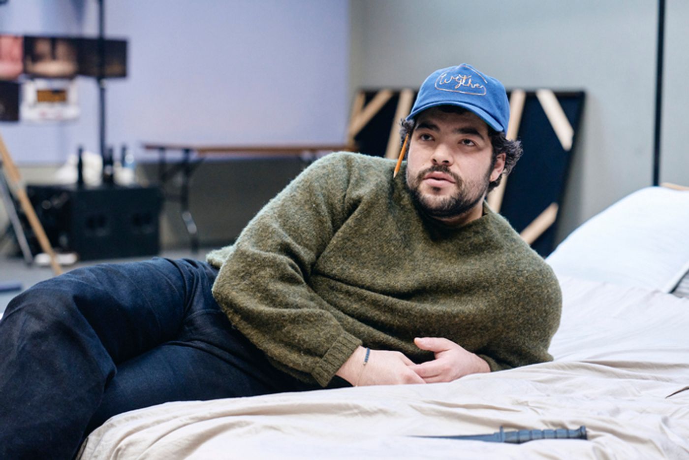 Photos: Sadie Sink, Noah Jupe, and More in Rehearsal For ROMEO & JULIET at the Harold Pinter Theatre  Image