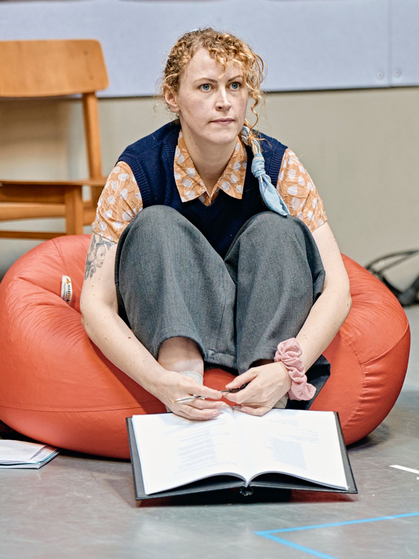 Photos: Sadie Sink, Noah Jupe, and More in Rehearsal For ROMEO & JULIET at the Harold Pinter Theatre  Image