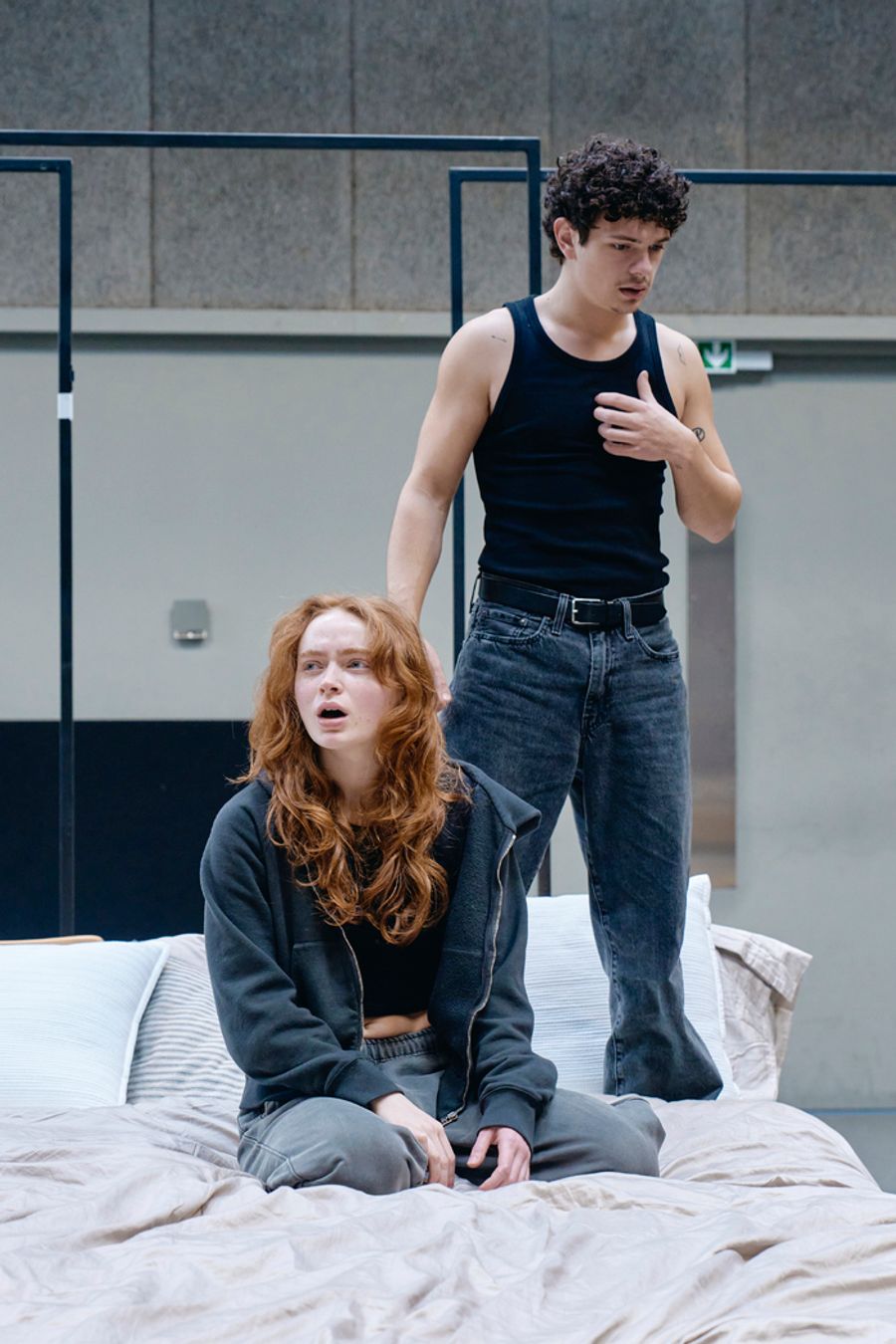 Photos: Sadie Sink, Noah Jupe, and More in Rehearsal For ROMEO & JULIET at the Harold Pinter Theatre  Image