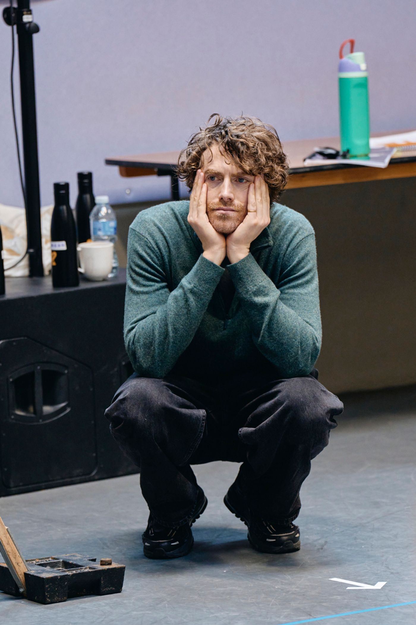 Photos: Sadie Sink, Noah Jupe, and More in Rehearsal For ROMEO & JULIET at the Harold Pinter Theatre  Image