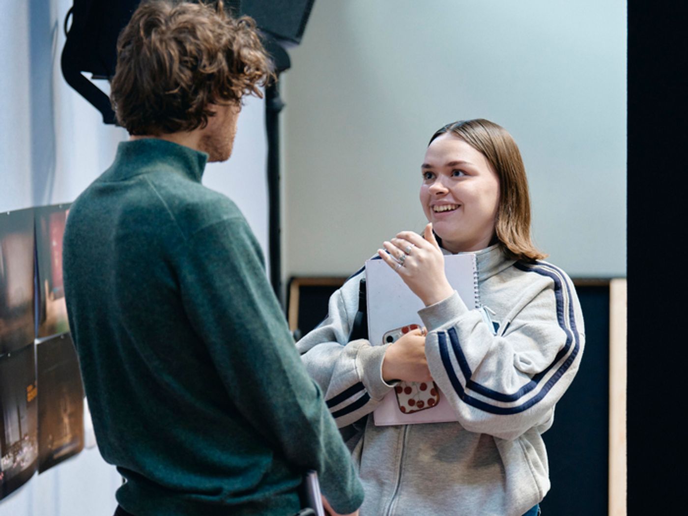 Photos: Sadie Sink, Noah Jupe, and More in Rehearsal For ROMEO & JULIET at the Harold Pinter Theatre  Image