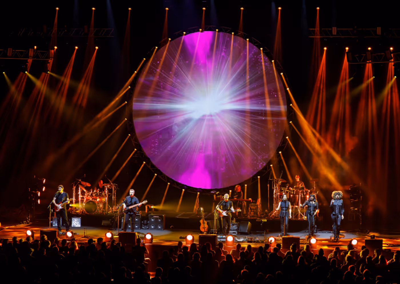 Review: BRIT FLOYD'S THE MOON, THE WALL, AND BEYOND TOUR at Palace Theater  Image