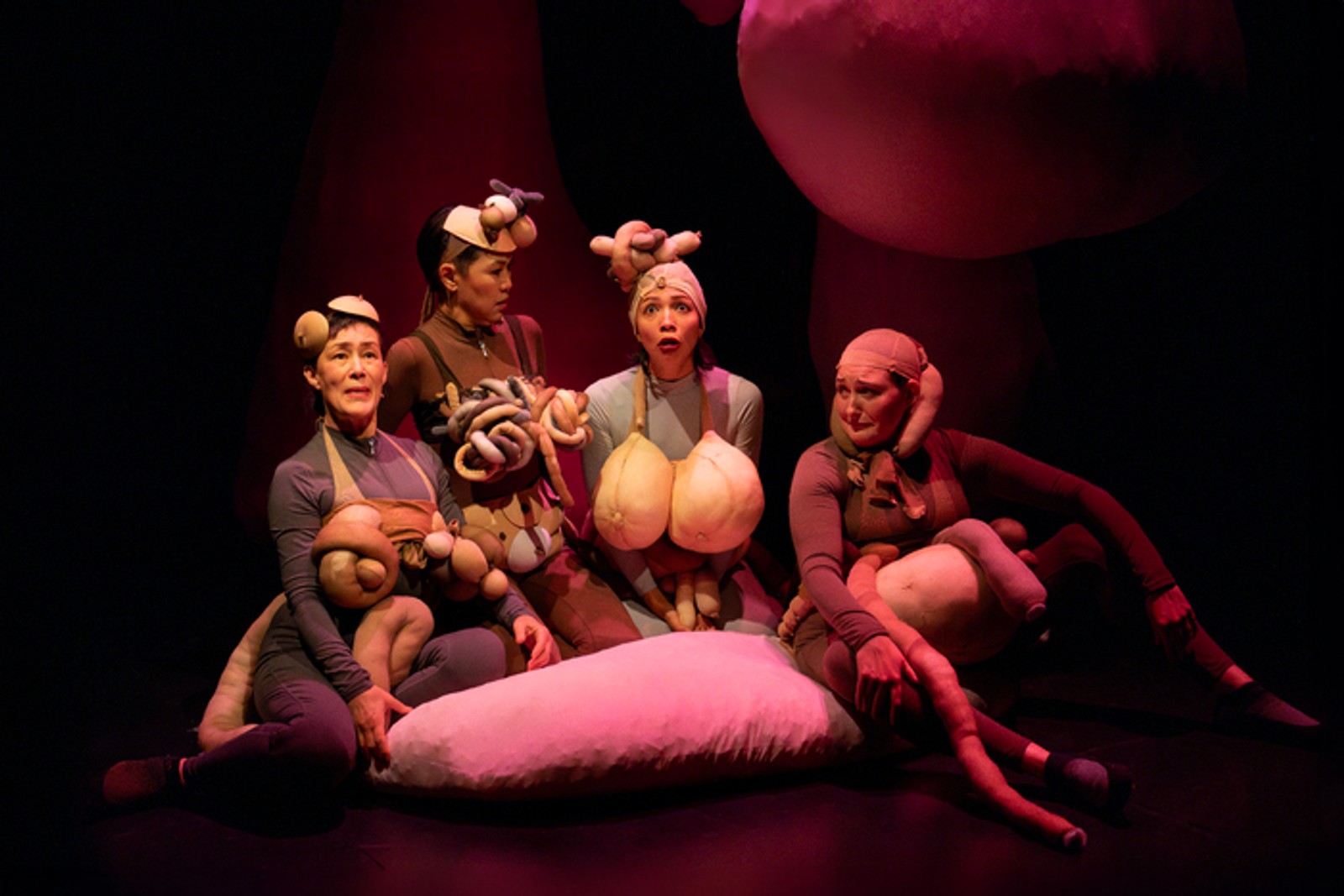 Photos: First Look at Second Stage Theater's MEAT SUIT, OR THE SHITSHOW OF MOTHERHOOD — photo 2 of 7