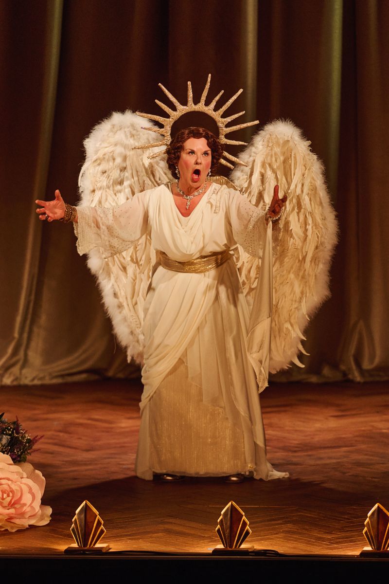 Photos: Wendi Peters and More in GLORIOUS! on UK Tour — photo 4 of 10