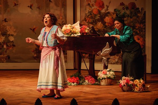 Wendi Peters, Caroline Gruber, Matthew James Morrison Photo