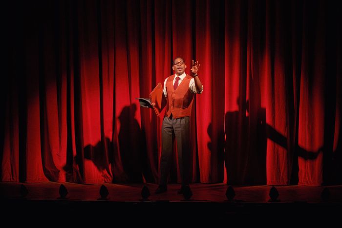 Photos: Wendi Peters and More in GLORIOUS! on UK Tour — photo 5 of 10