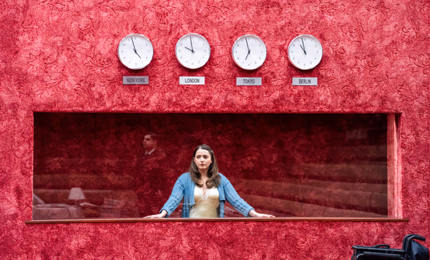 Photos: Arthur Miller's BROKEN GLASS at the Young Vic  Image