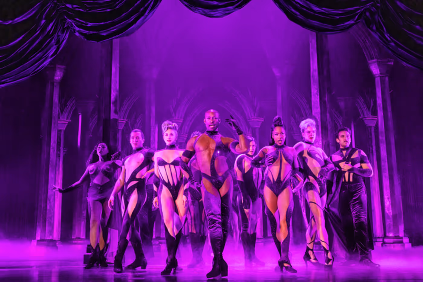 Photos: First Look at Betsy Wolfe in DEATH BECOMES HER  Image