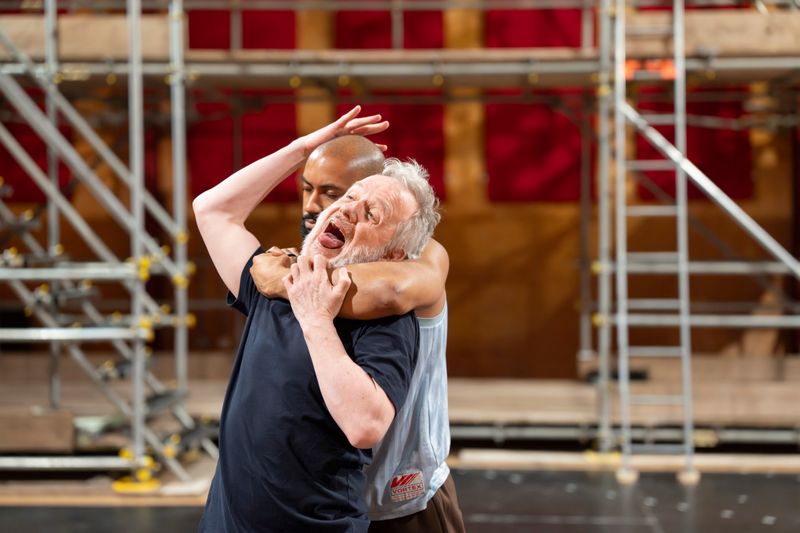 Photos: In Rehearsal with HENRY V at Royal Shakespeare Company — photo 16 of 18