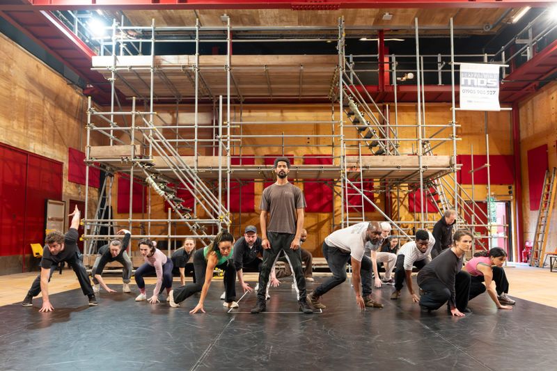 Photos: In Rehearsal with HENRY V at Royal Shakespeare Company — photo 7 of 18