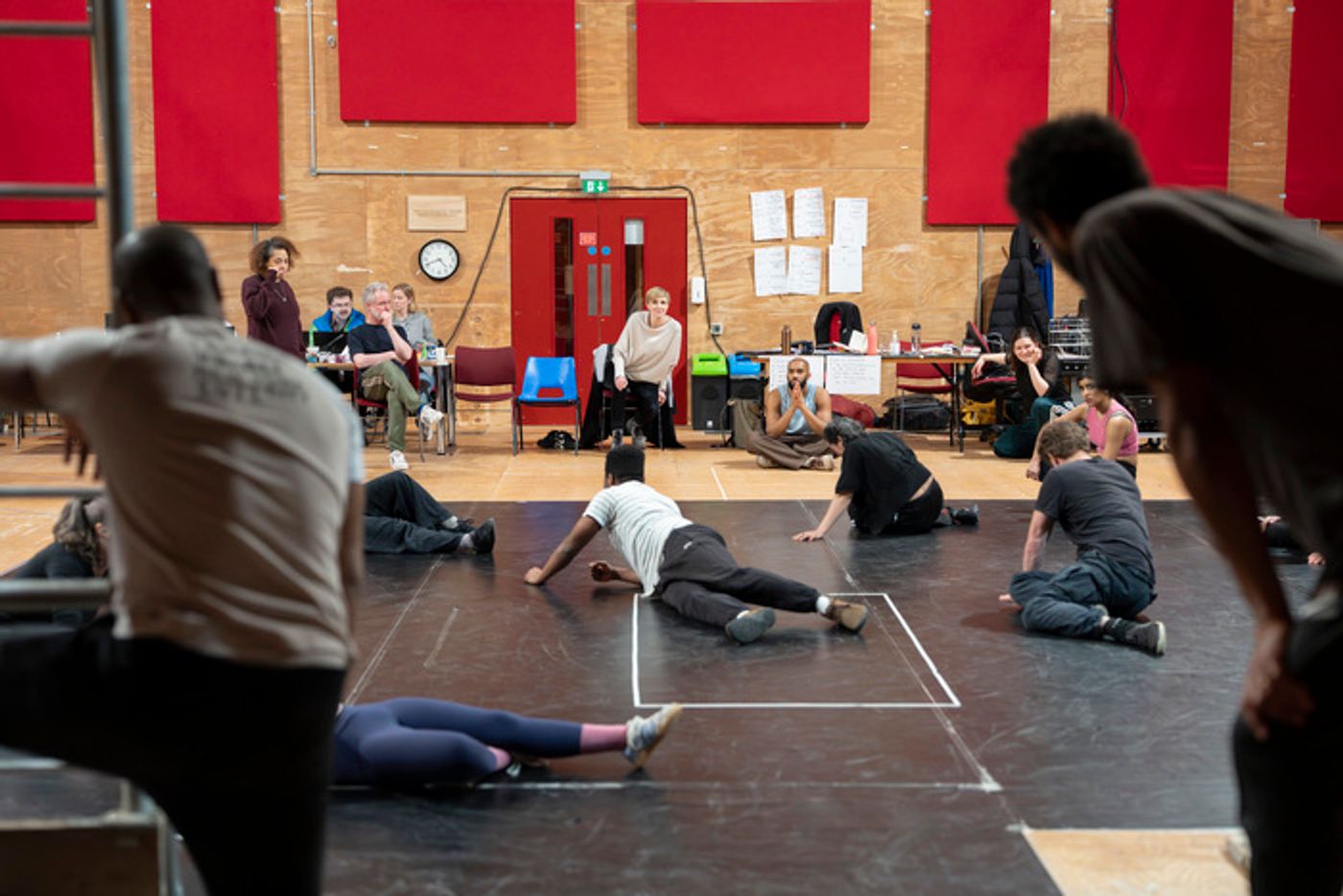 Photos: In Rehearsal with HENRY V at Royal Shakespeare Company Photos: In Rehearsal with HENRY V at Royal Shakespeare Company Image