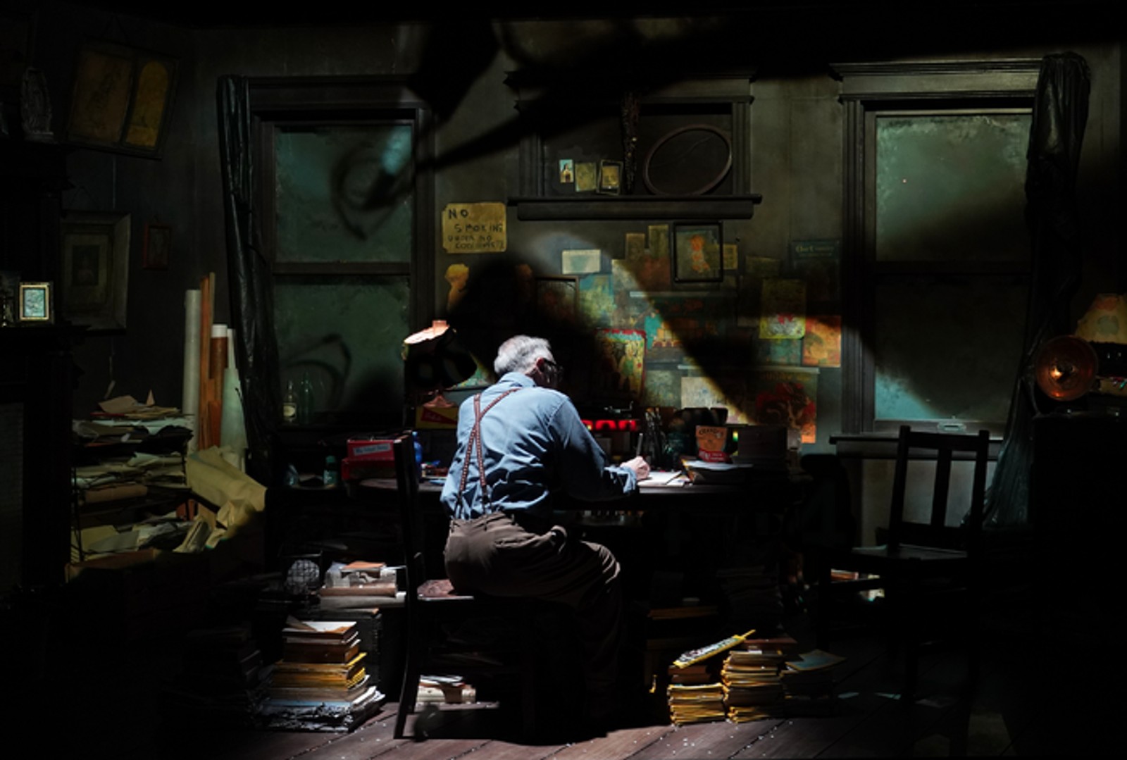 Photos: Get a First Look at John Kelly in BUGHOUSE at Vineyard Theatre — photo 1 of 3