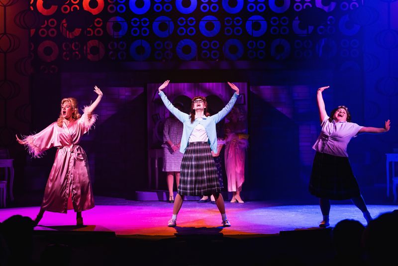 Photos: Nina West and More in HAIRSPRAY at Casa Mañana Theatre — photo 9 of 24