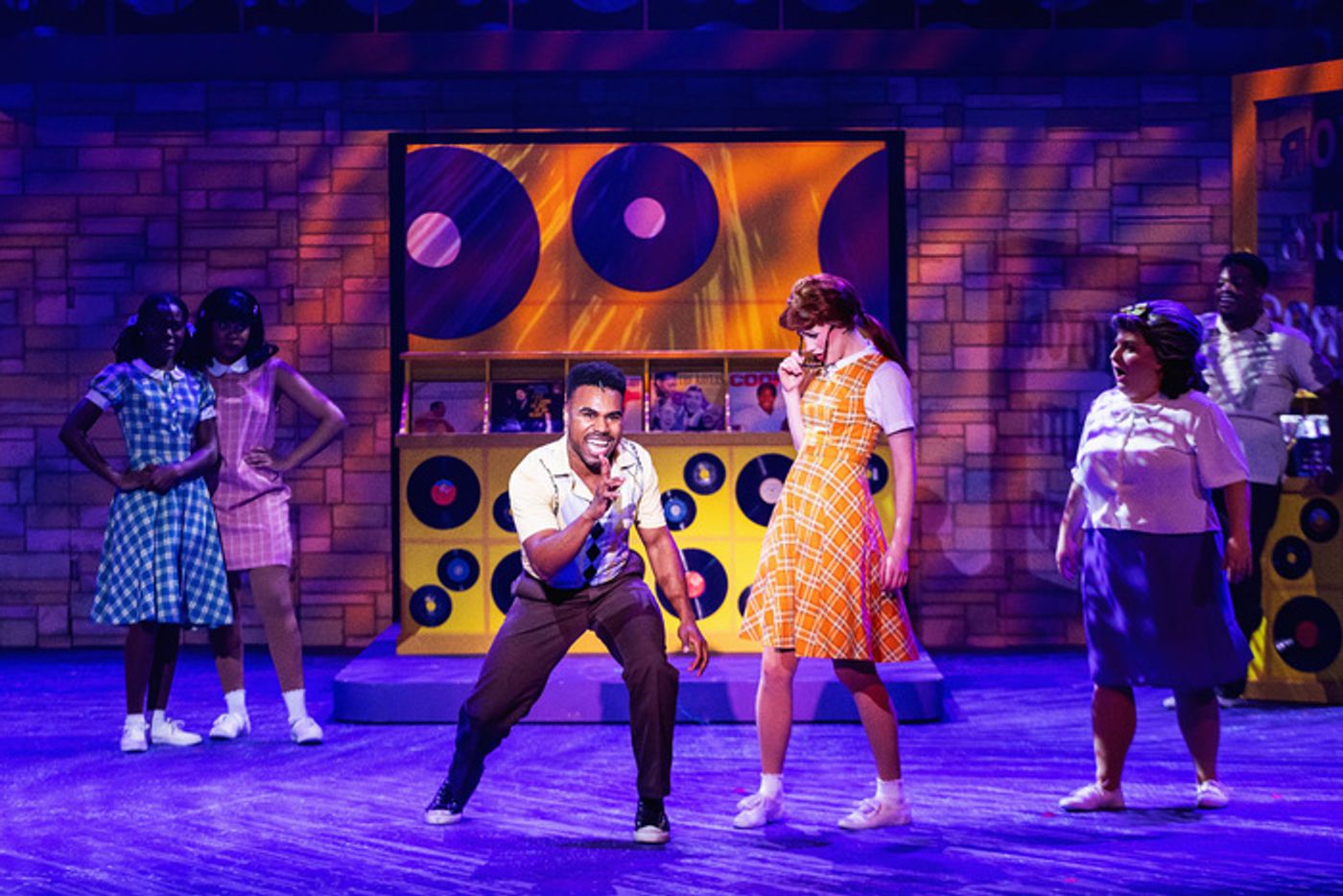 Photos: Nina West and More in HAIRSPRAY at Casa Mañana Theatre  Image