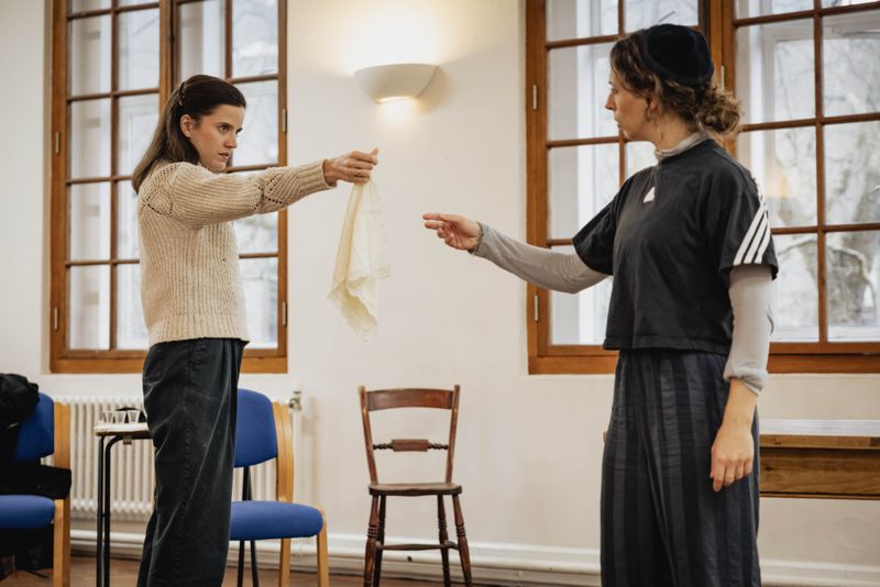 Photos: YENTL in Rehearsal at Marylebone Theatre — photo 12 of 21