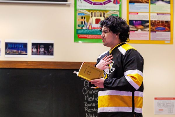 Photos: First Look at Pittsburgh Opera's World Premiere Of TIME TO ACT — photo 1 of 25
