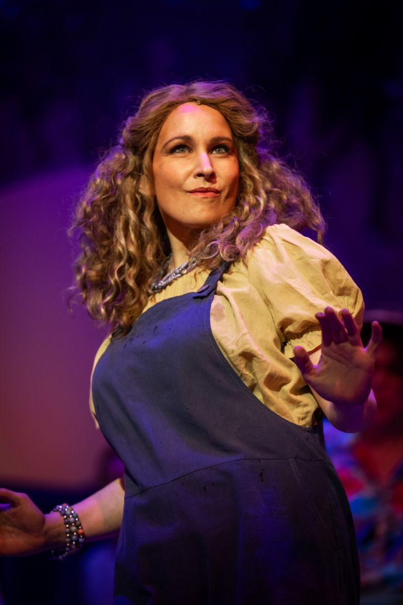 Review: MAMMA MIA! at Theatre Memphis Image