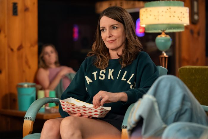 Photos: First Look at Erika Henningsen, Colman Domingo, & More in Netflix's THE FOUR SEASONS Season 2 — photo 4 of 10