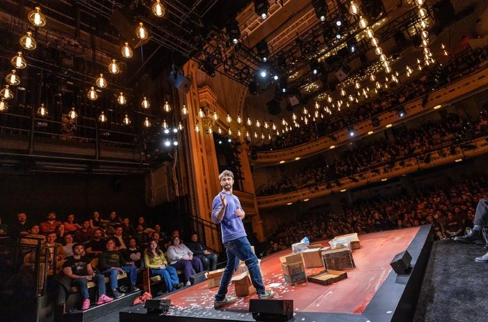 Photos: Daniel Radcliffe Returns to Broadway in EVERY BRILLIANT THING — photo 12 of 16