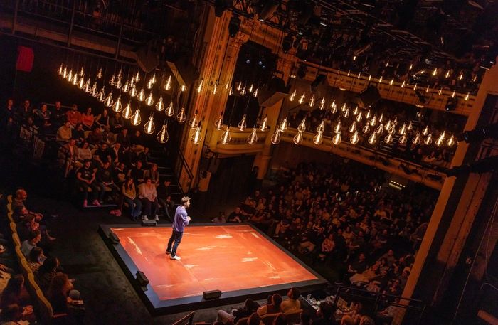 Photos: Daniel Radcliffe Returns to Broadway in EVERY BRILLIANT THING — photo 15 of 16