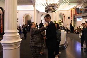 Murray Hill, Alex Knowlton Photo