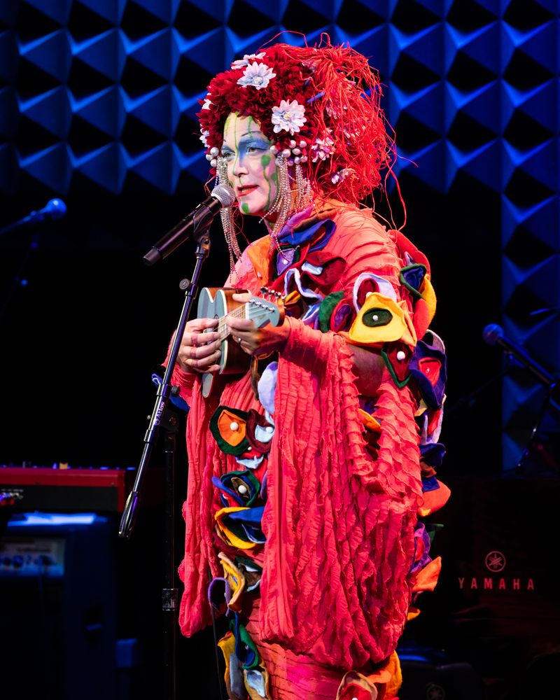 Photos: Highlights from the 2026 JOE’S PUB ANNUAL GALA Celebrating Honoree Justin Vivian Bond — photo 31 of 32