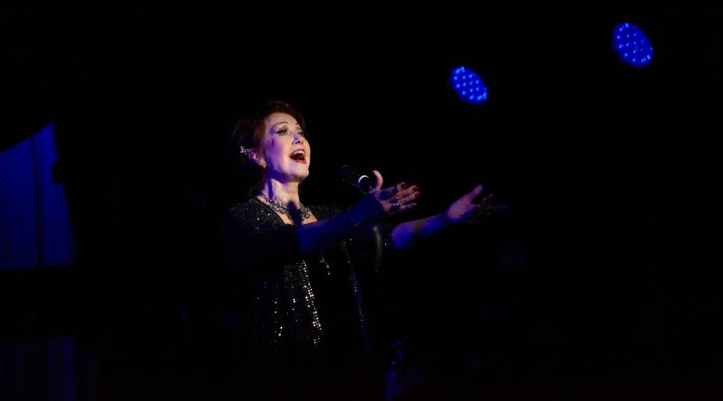 Review: Luminous and Legendary Donna McKechnie Plays A MUSICAL MEMOIR at The Laurie Beechman Theatre Image
