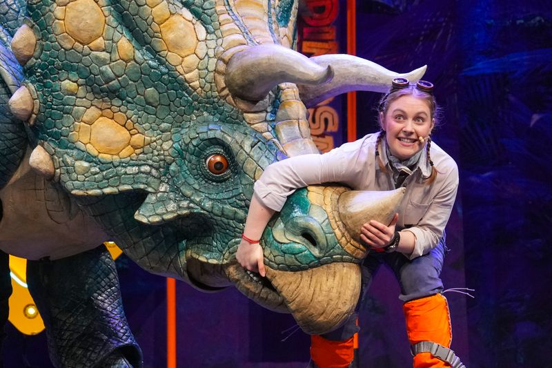 Photos: DINOSAUR WORLD LIVE! Opens at Children's Theatre Company — photo 6 of 11
