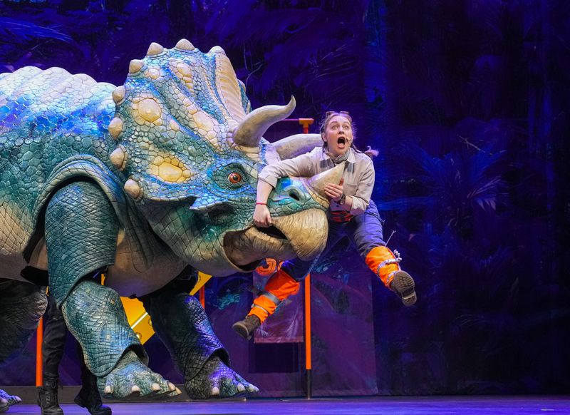 Photos: DINOSAUR WORLD LIVE! Opens at Children's Theatre Company — photo 5 of 11