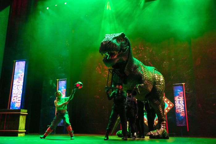 Photos: DINOSAUR WORLD LIVE! Opens at Children's Theatre Company — photo 3 of 11