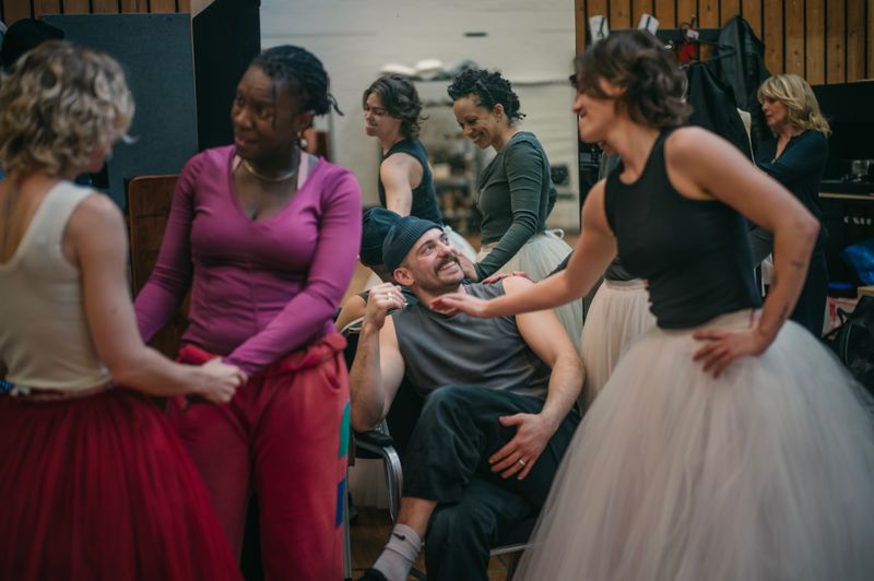 Photos: LES LIAISONS DANGEREUSES in Rehearsal at the National Theatre — photo 15 of 18