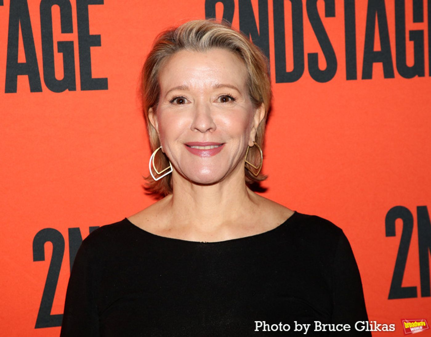 Photos: Lauren Patten, Madeline Brewer and More From BECKY SHAW Meet the Press  Image