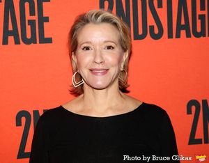 Linda Emond @ BroadwayWorld Linda Emond Photo