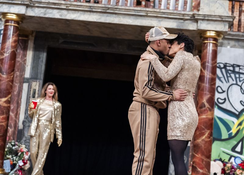 Review: PLAYING SHAKESPEARE WITH DEUTSCHE BANK: ROMEO AND JULIET, Shakespeare's Globe Image