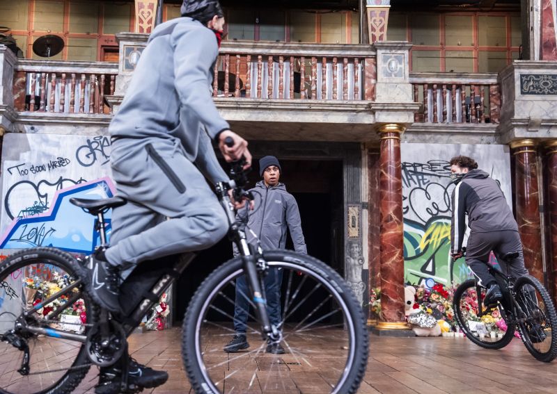 Review: PLAYING SHAKESPEARE WITH DEUTSCHE BANK: ROMEO AND JULIET, Shakespeare's Globe Image