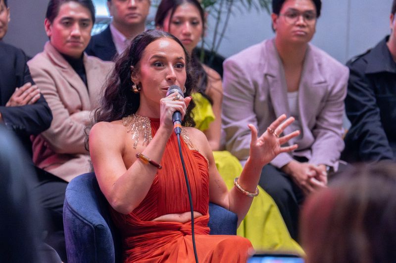 PHOTOS: A CHORUS LINE Manila Cast Meets the Press — photo 17 of 22