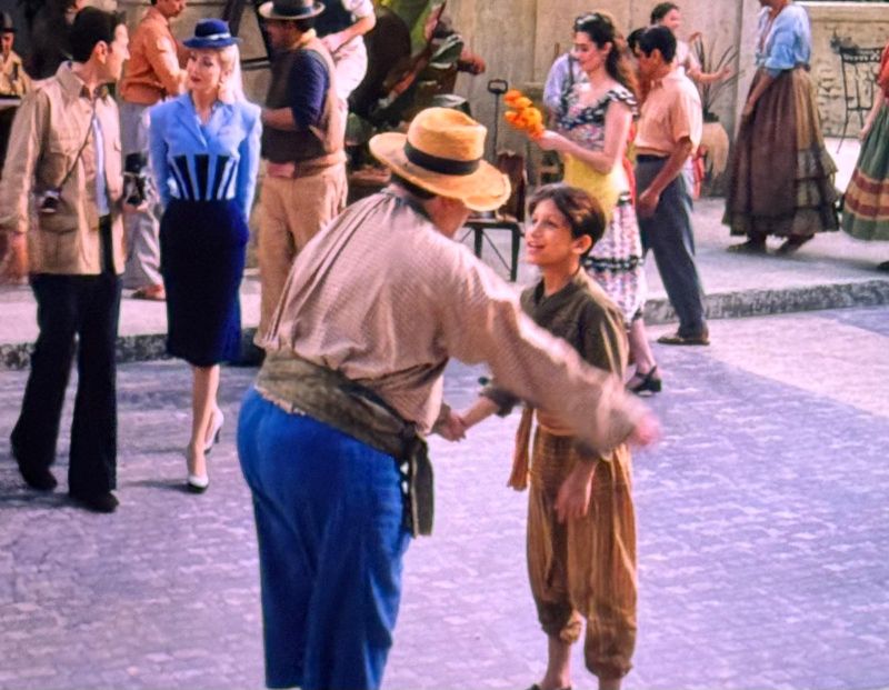 Ángel Hikari Salgado: un joven artista que ya pisa fuerte en teatro, cine y música Image