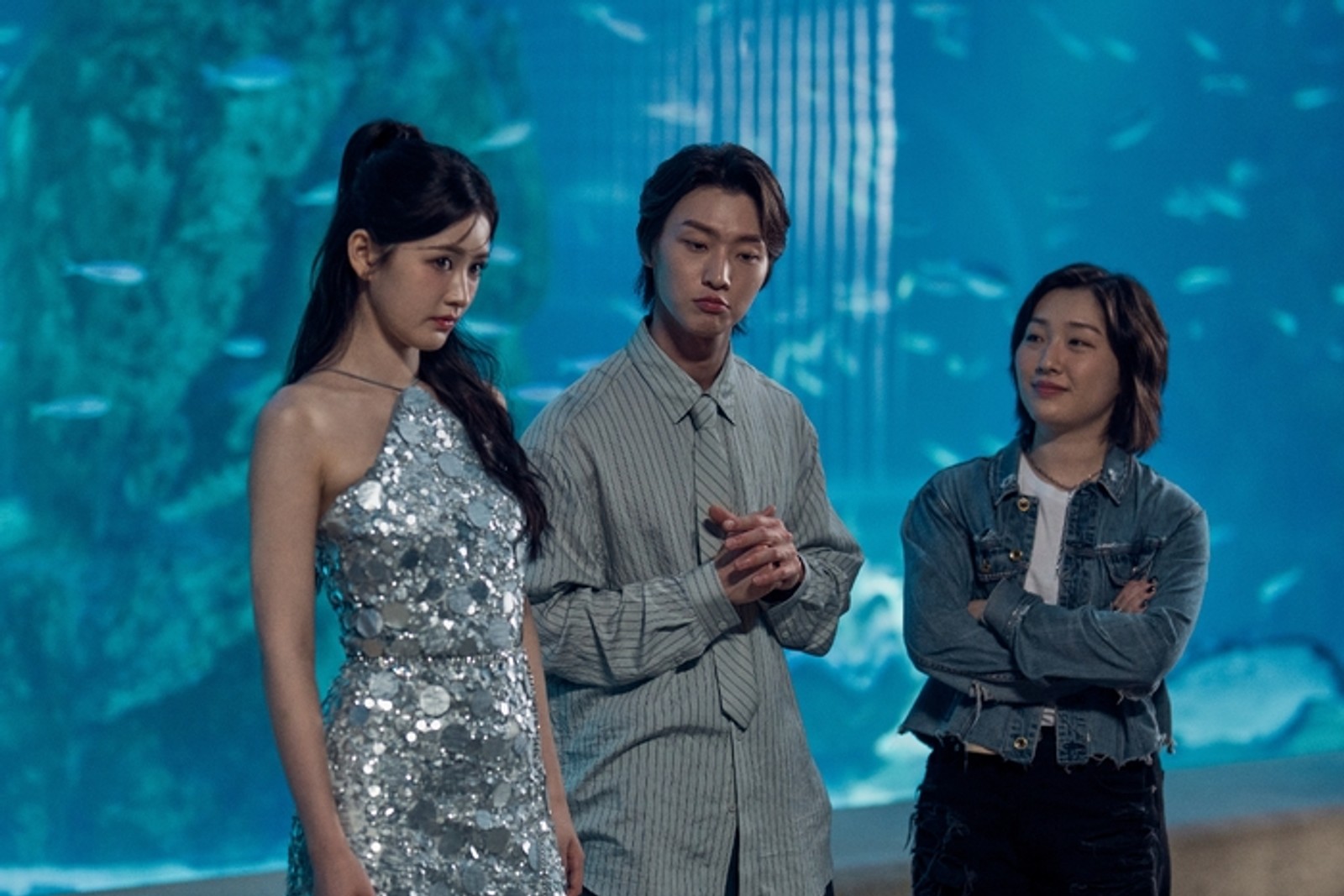 Video/Photos: Lana Condor Returns in First Look at XO, KITTY Season 3 Image
